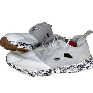 Reebok Furylite Mens Pre-owned White/Gray Grayskull Design Sneakers - sz. 11